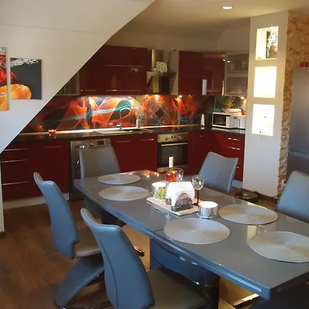 Apartmanove So Saunou A Virivkou Appartamento
