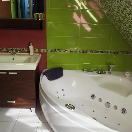 Apartmánové So Saunou A Vírivkou Appartamento Predajna